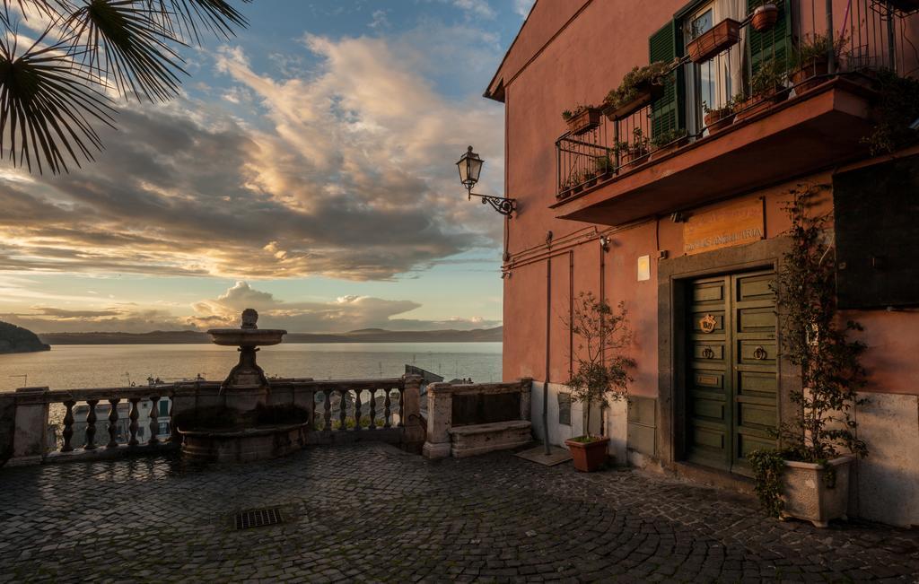 Domus Angularia Hotel Anguillara Sabazia Buitenkant foto